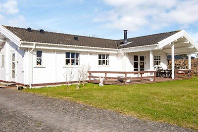 4 Personen Ferienhaus in Egå