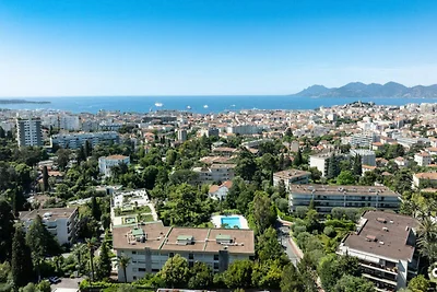 Villa in Cannes mit Pool und Meerblick