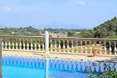 Villa in Muro met zwembad en uitzicht op het...