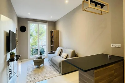 ROH234 / Studio PALAIS MIRAMAR