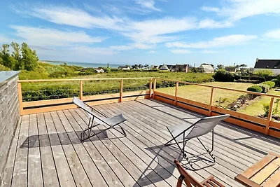 Ferienhaus in Plouhinec mit Terrasse
