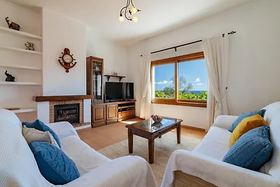 Schöne Villa in Sant Carles mit Pool
