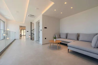 Villa in Rethymno mit Pool am Strand