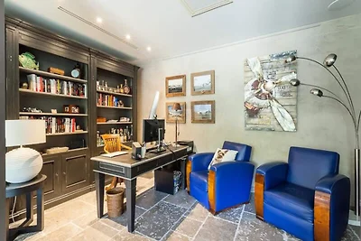 Villa in Juan-les-Pins mit Pool und Whirlpool