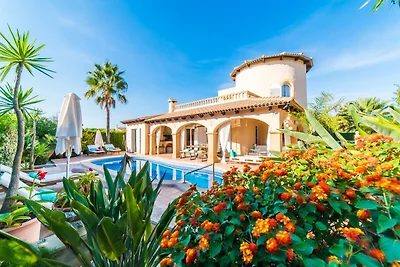 Villa in Son Serra bij Natuurstranden