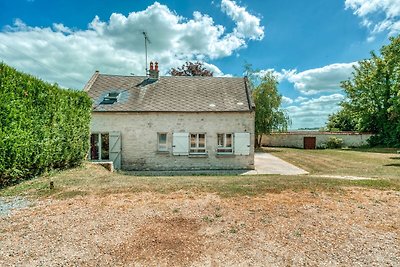 Cozy Farm House in Boncourt with Barbeque