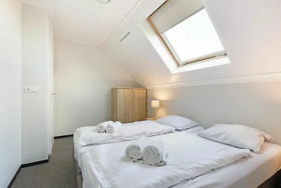 Ruim huis met sauna, op 700 m. van het strand