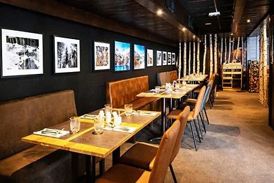 Chalet in Tignes mit Seeblick und Spa