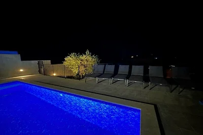 Villa a Mugeba con piscina