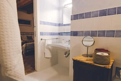 Herrenhaus in Marken mit Pool und Strandblick