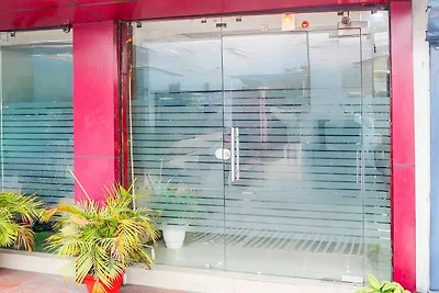 Hotel O Krishna Nagar Chowk