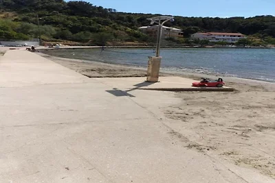 Wohnung in Supetarska Draga am Sandstrand