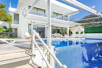 Villa in Kalkan mit Schwimmbecken