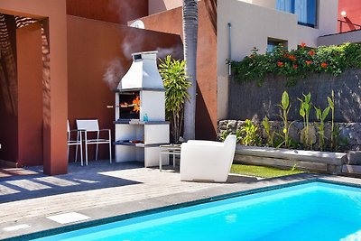 Comfortable villa with private pool and...