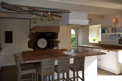 Casa in pietra naturale dal sapore marittimo