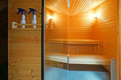 Schmuckes Ferienhaus mit Sauna in Vielsalm