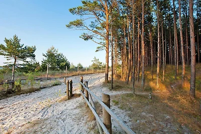 Casa in legno a Debki vicino al Baltico