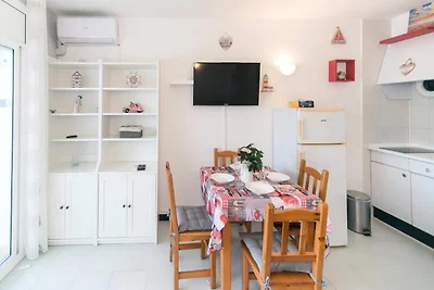 Apartment in Roses mit Blick auf den Kanal