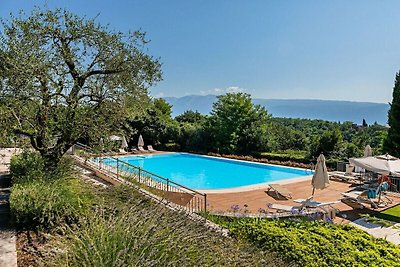 Villa in Brescia mit Schwimmbecken
