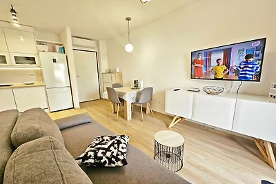 One Bedroom Apartment with Private Garden
