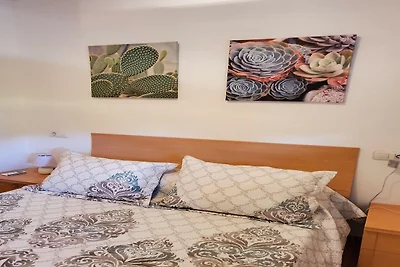 Charmante Wohnung mit Garten in Almeria