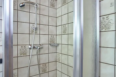Moderno appartamento ad Harz con giardino