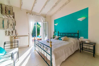 Villa in Son Serra bij Natuurstranden