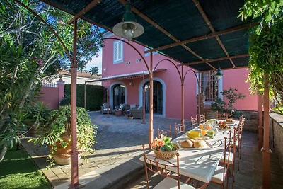 Bella villa a Peccioli con piscina privata