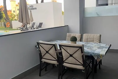 Incantevole casa vacanze con piscina comune