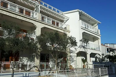 Moderne Wohnung in Biograd für 5 Personen