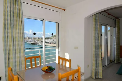 Appartement in Estartit met zeestrand