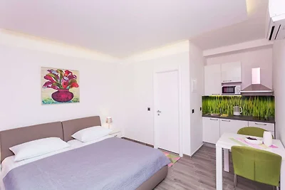 Apartments Villa Peragro - Comfort Studio Apa...