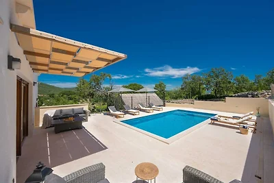 Familienvilla in Kreševo mit beheiztem Pool