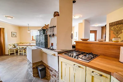 Hidden Authentic Haven Apartments - One Bedro...