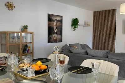Luxury Apartment Ivo  with Jacuzzi near the b...