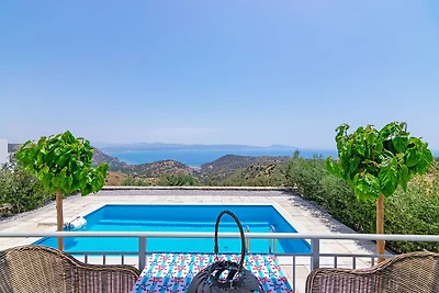 Villa in Agia Galini mit Pool und Bergblick