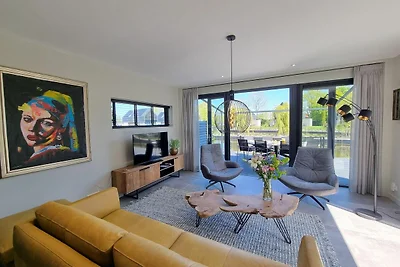 Villa in Balk mit eigenem Steg