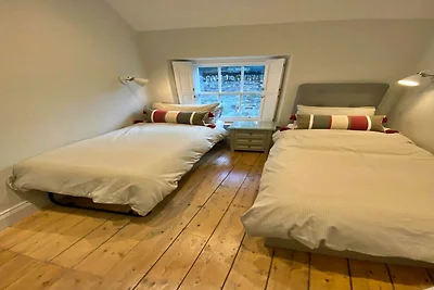 Üppiges Cottage mit atemberaubender Aussicht ...