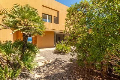 Moderna casa vacanze con piscina