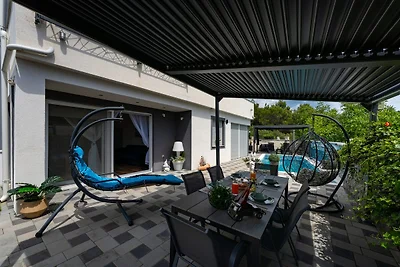 Apartment mit Pool in Strandnähe in Zaboric