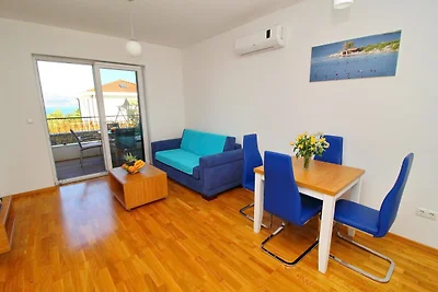 Apartments Kula - One-Bedroom Apartment with ...