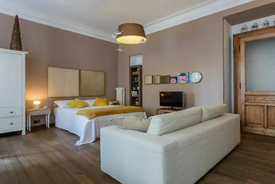Wohnung in Torino mit Balkon und Parken
