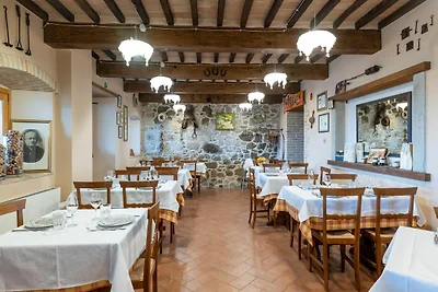 Agriturismo d'epoca con piscina, nei luoghi d...