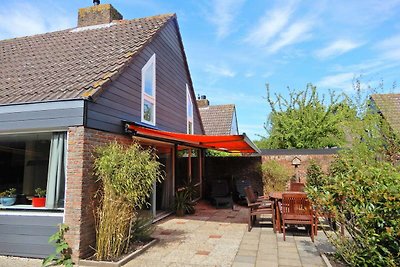 Ferienhaus in Noordwijkerhout mit Garten