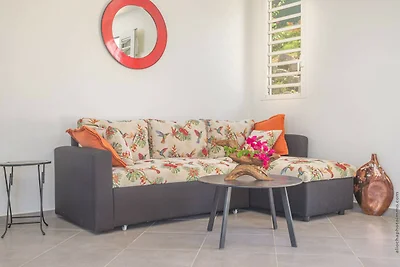Bungalow met uitzicht op zee en de bergen
