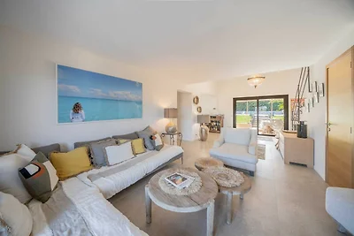 Klimatisierte Villa – 8 Schlafzimmer/17 Perso...