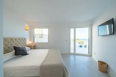 Moderne villa in L'Escala