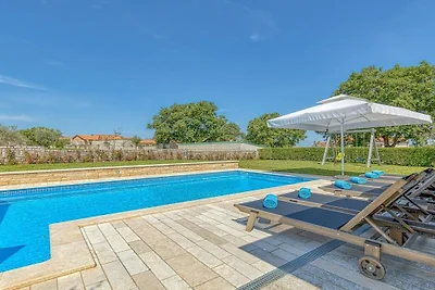 Villa a Selina con piscina