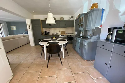 Villa moderna con piscina privata a Cesseras