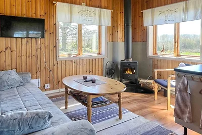 4 osob apartament w Mörlunda